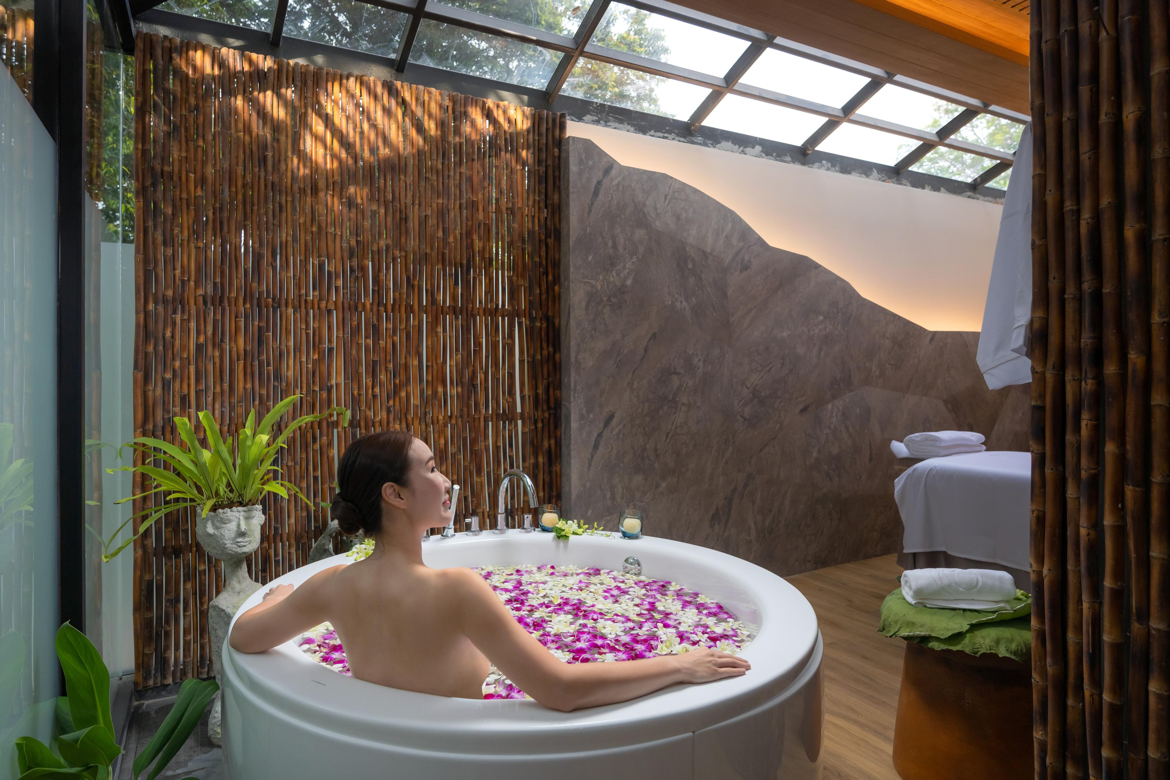 Sinae Phuket Hotel Buitenkant foto